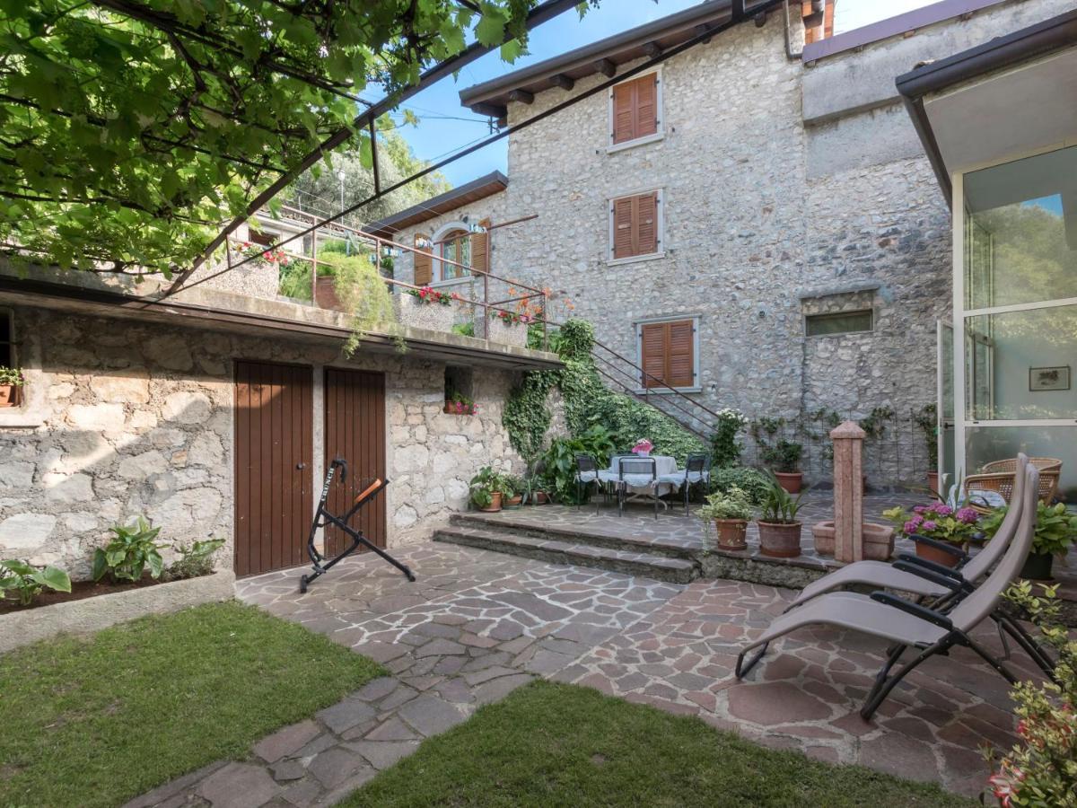 Corte Faliva Brenzone sul Garda Esterno foto